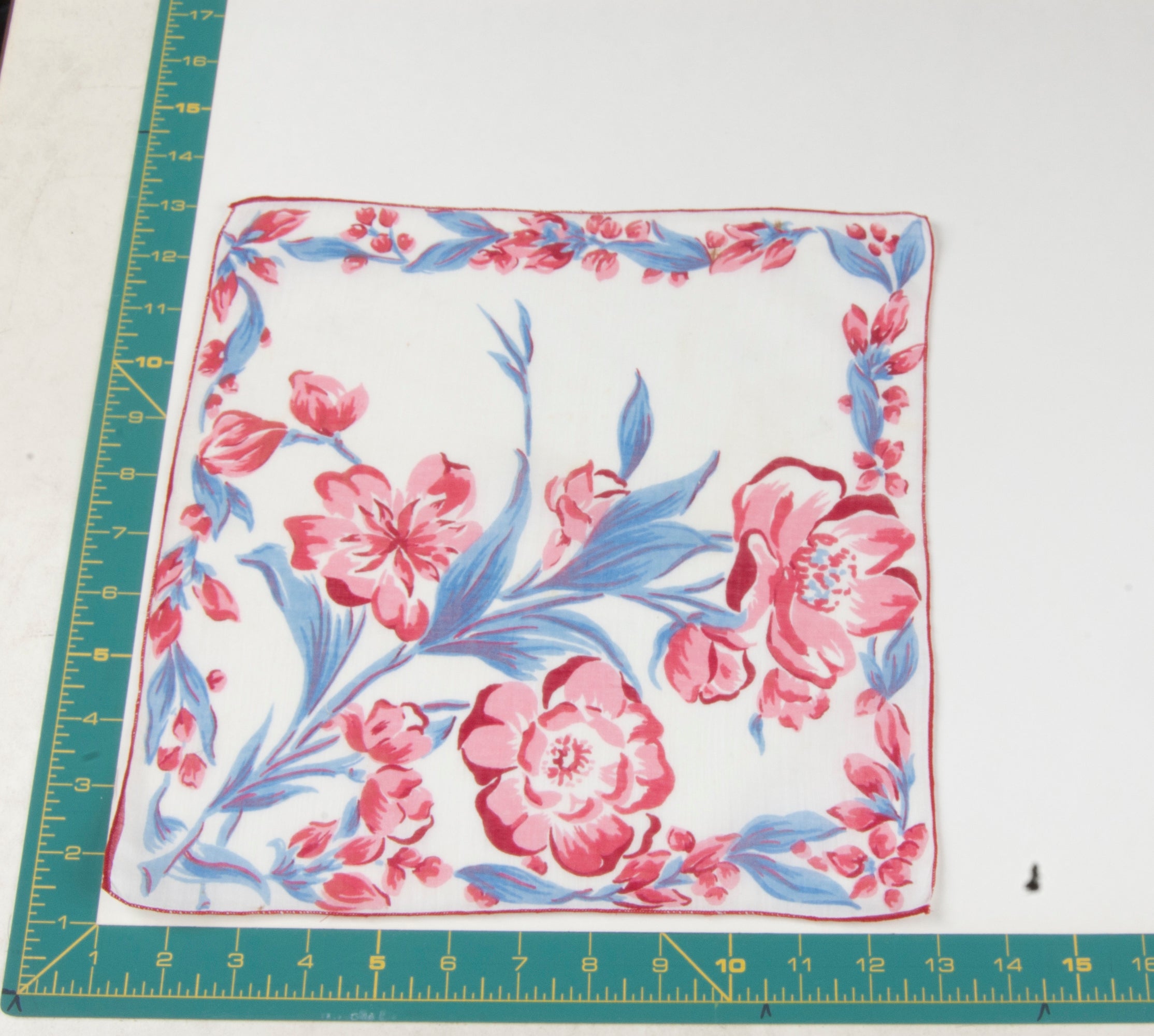 Floral vintage handkerchief - h0436