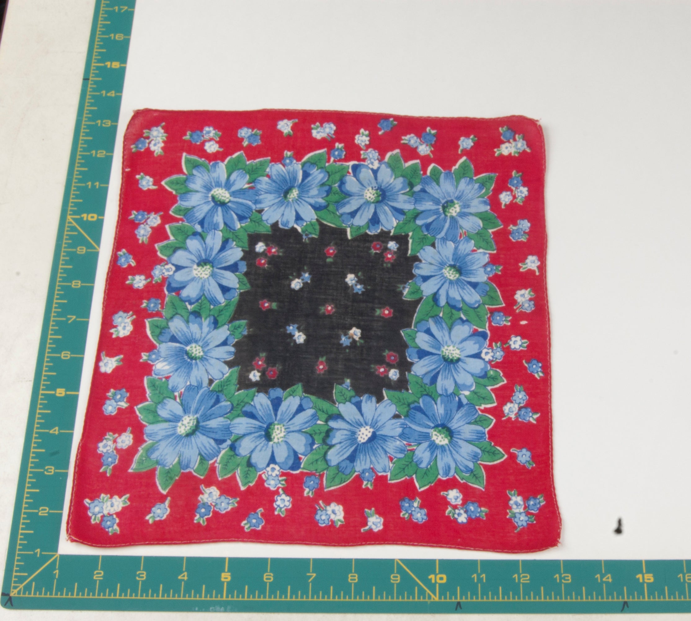 Floral vintage handkerchief - h0445