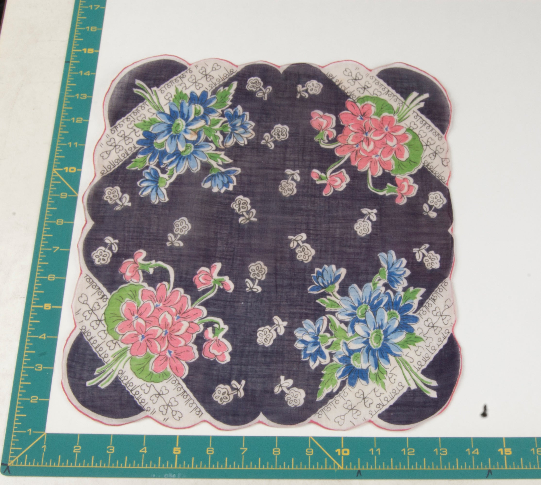 Floral vintage handkerchief - h0448