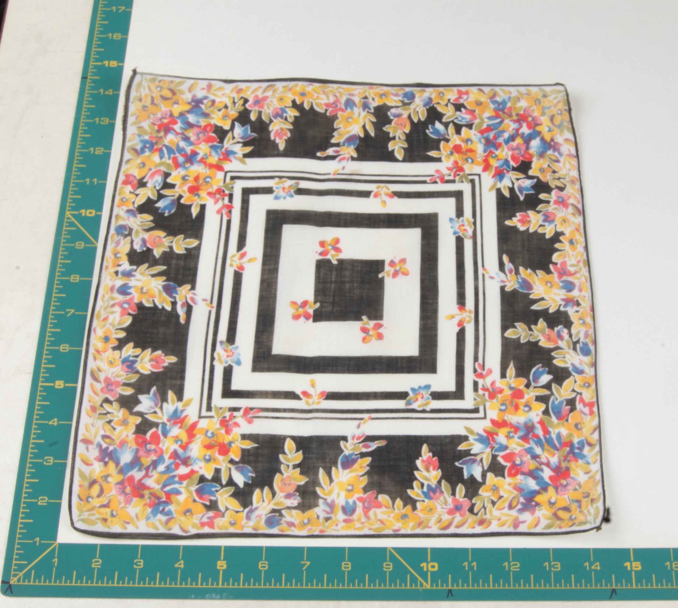 Floral vintage handkerchief - h0449