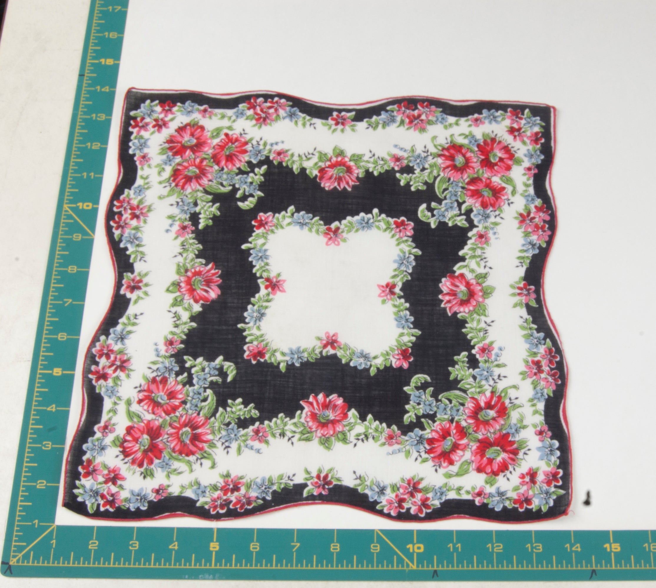 Floral vintage handkerchief - h0451