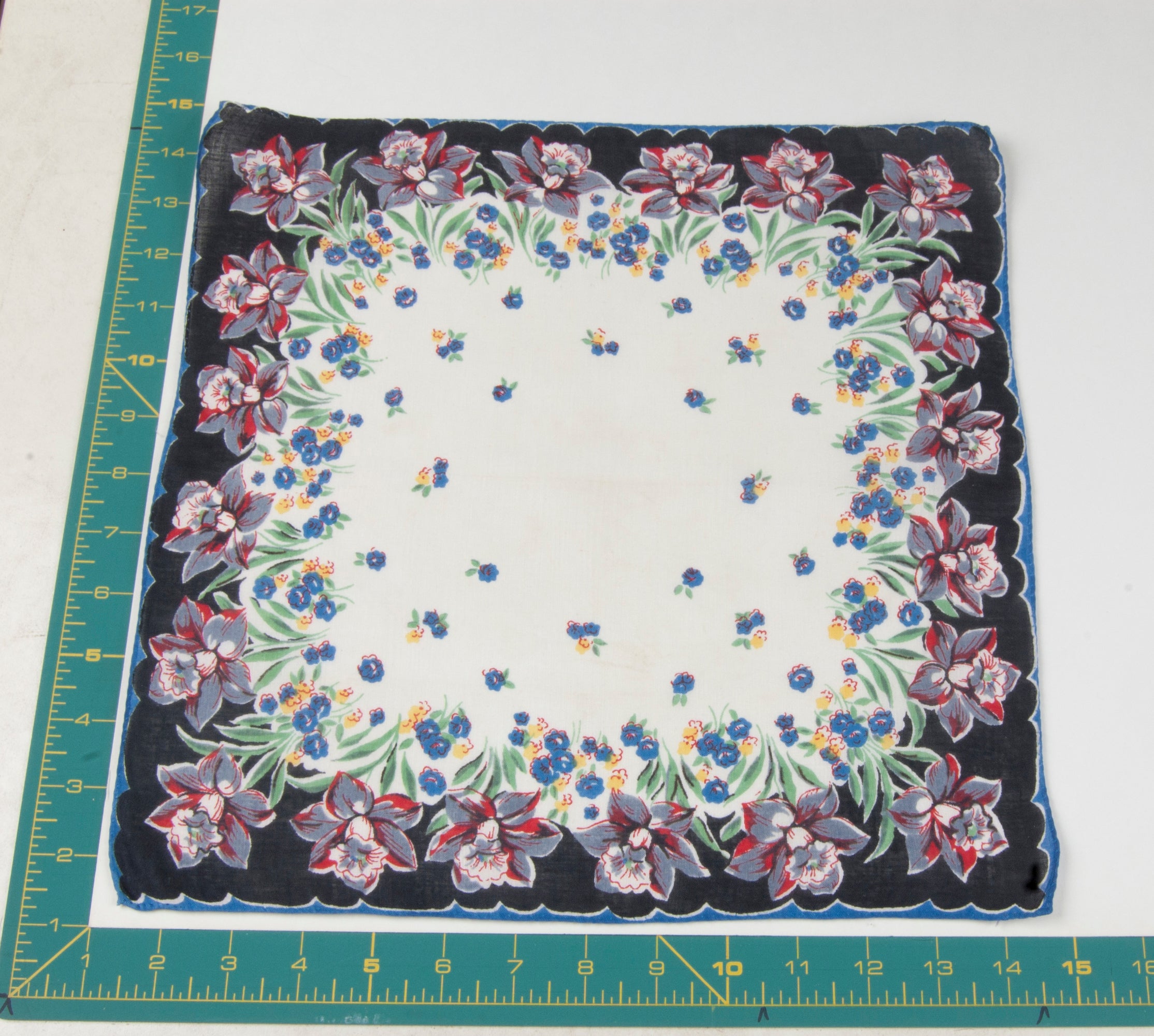 Floral vintage handkerchief - h0452