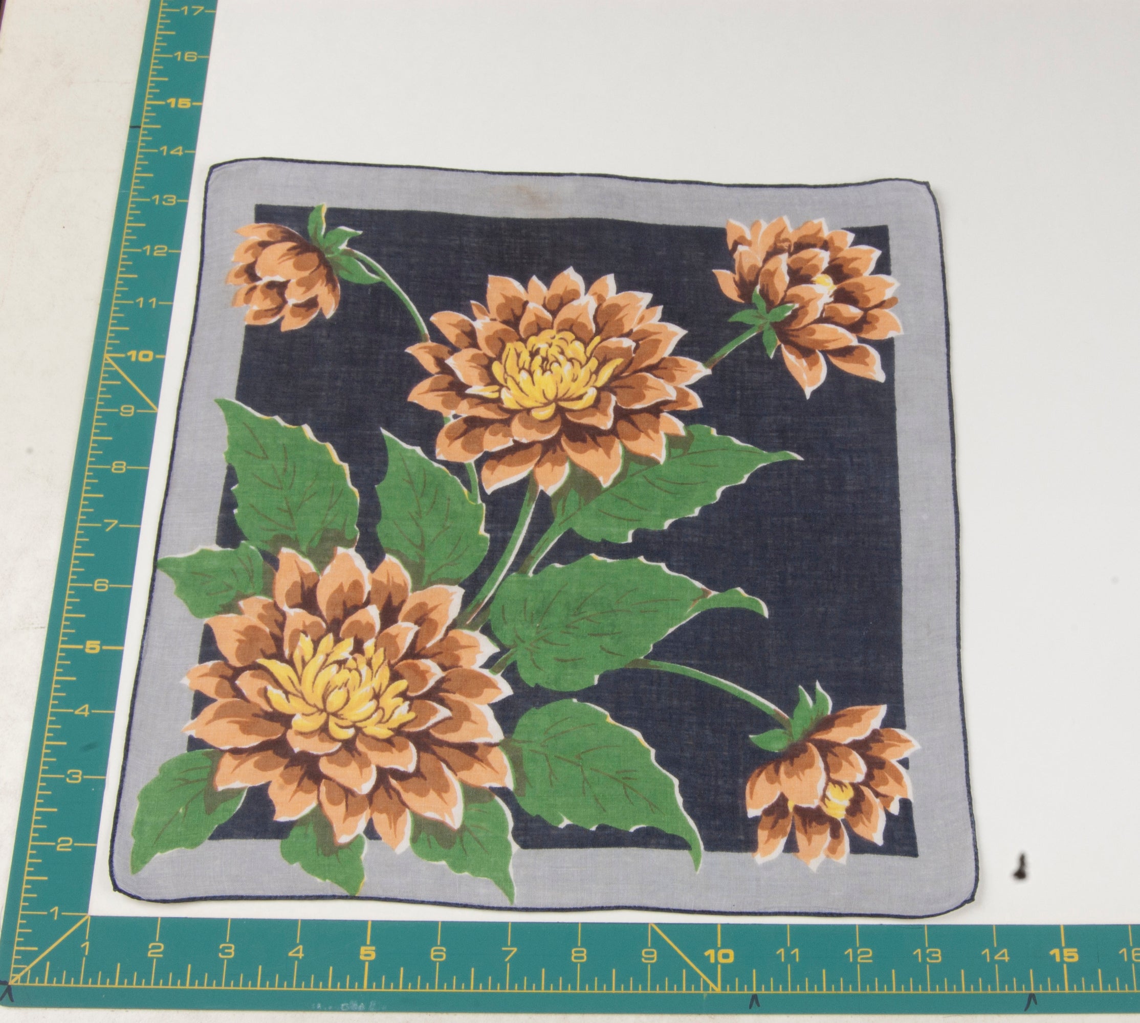 Floral vintage handkerchief - h0456