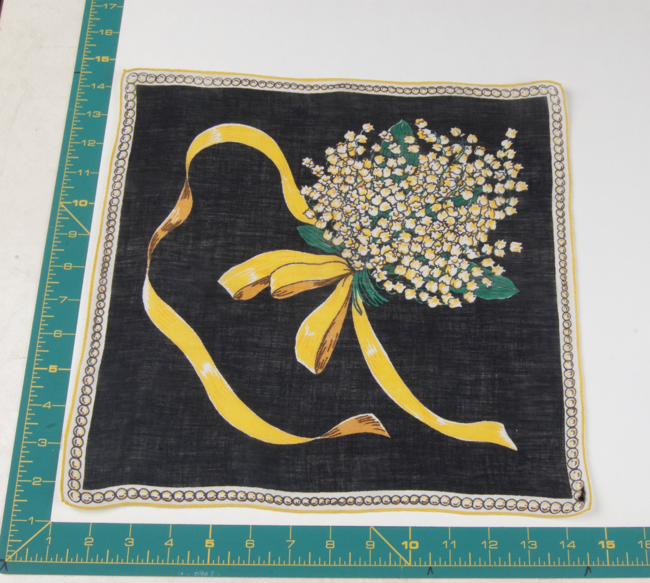 Floral vintage handkerchief - h0458