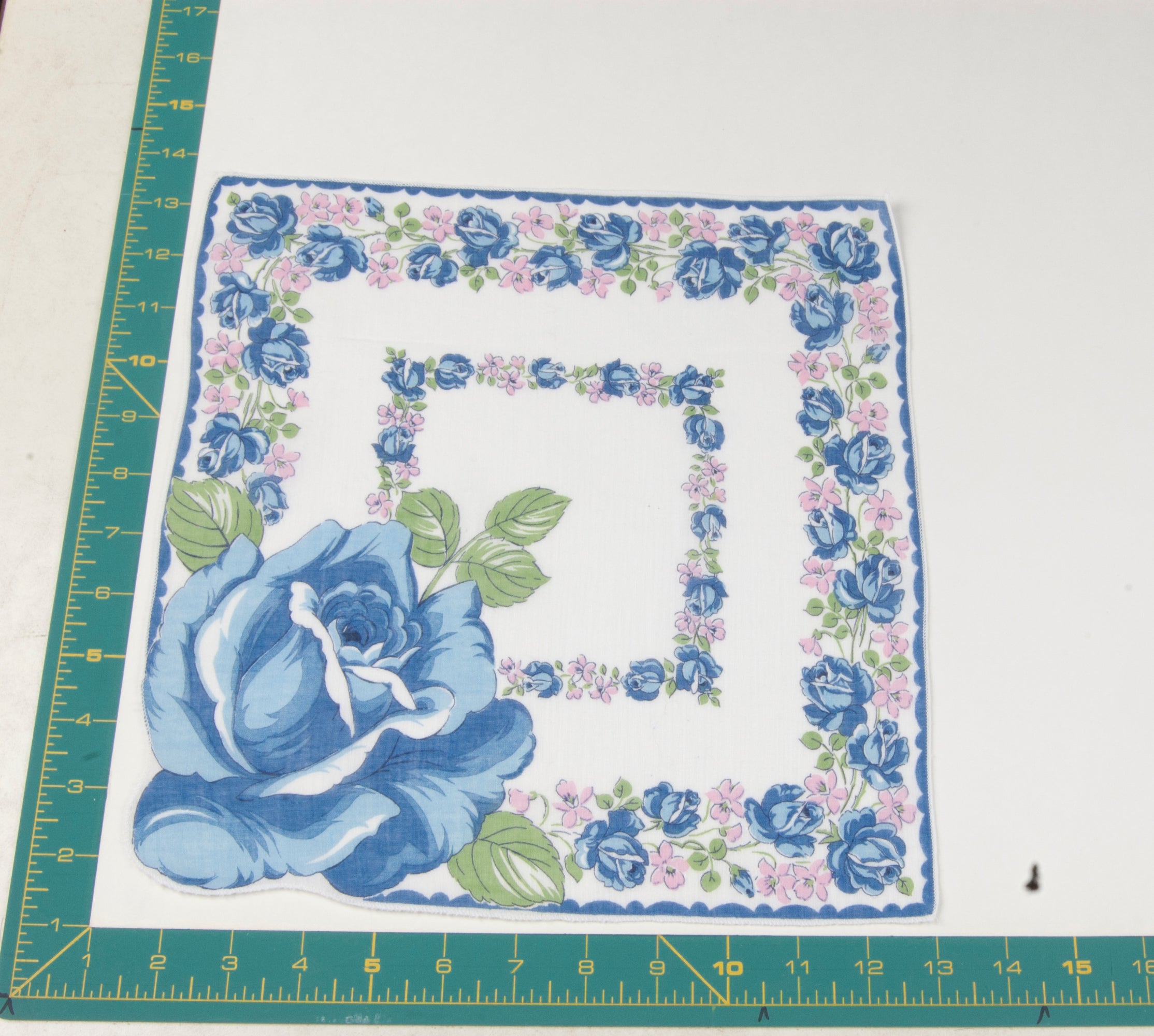 Floral vintage handkerchief - h0461