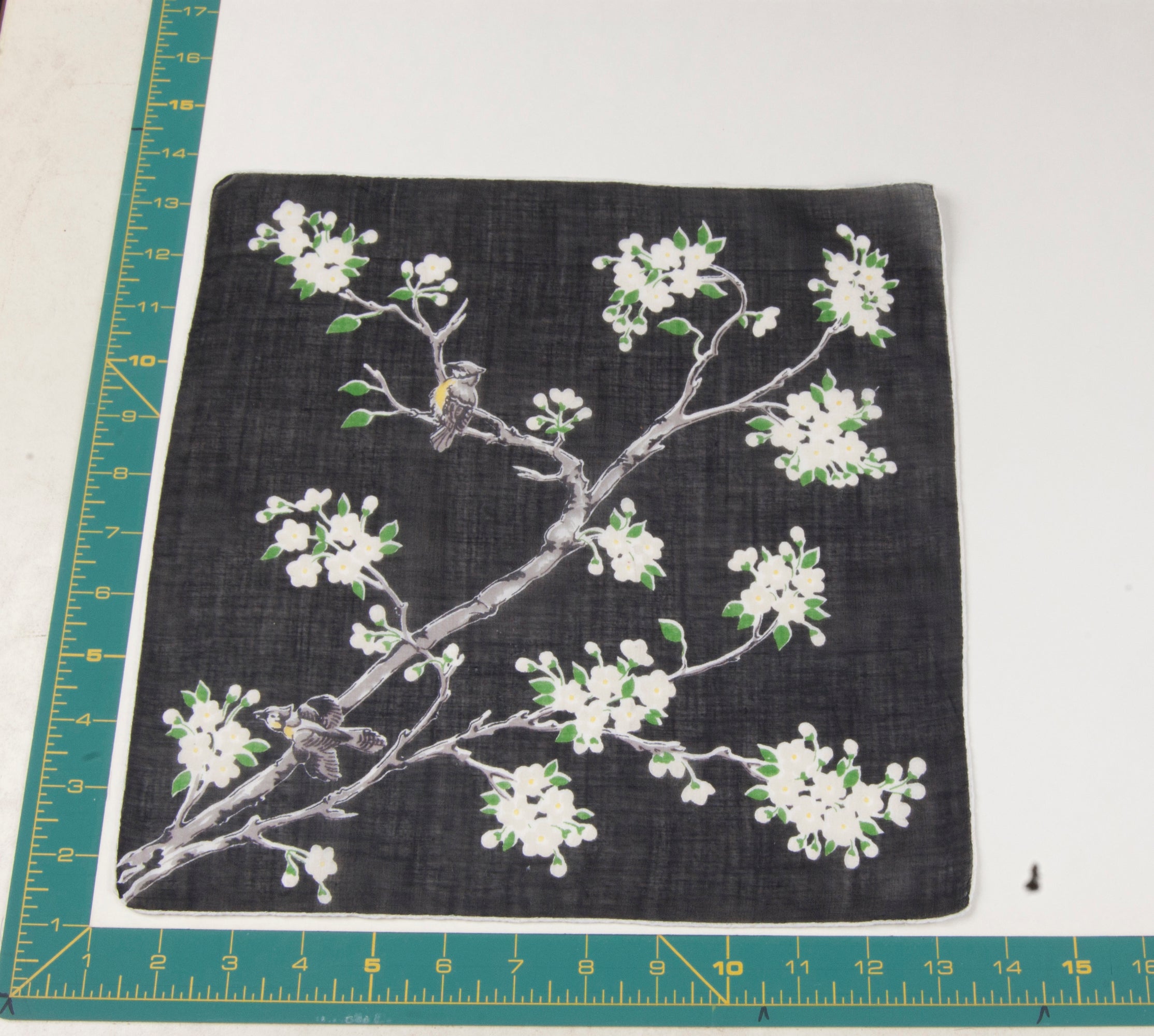 Floral vintage handkerchief - h0463