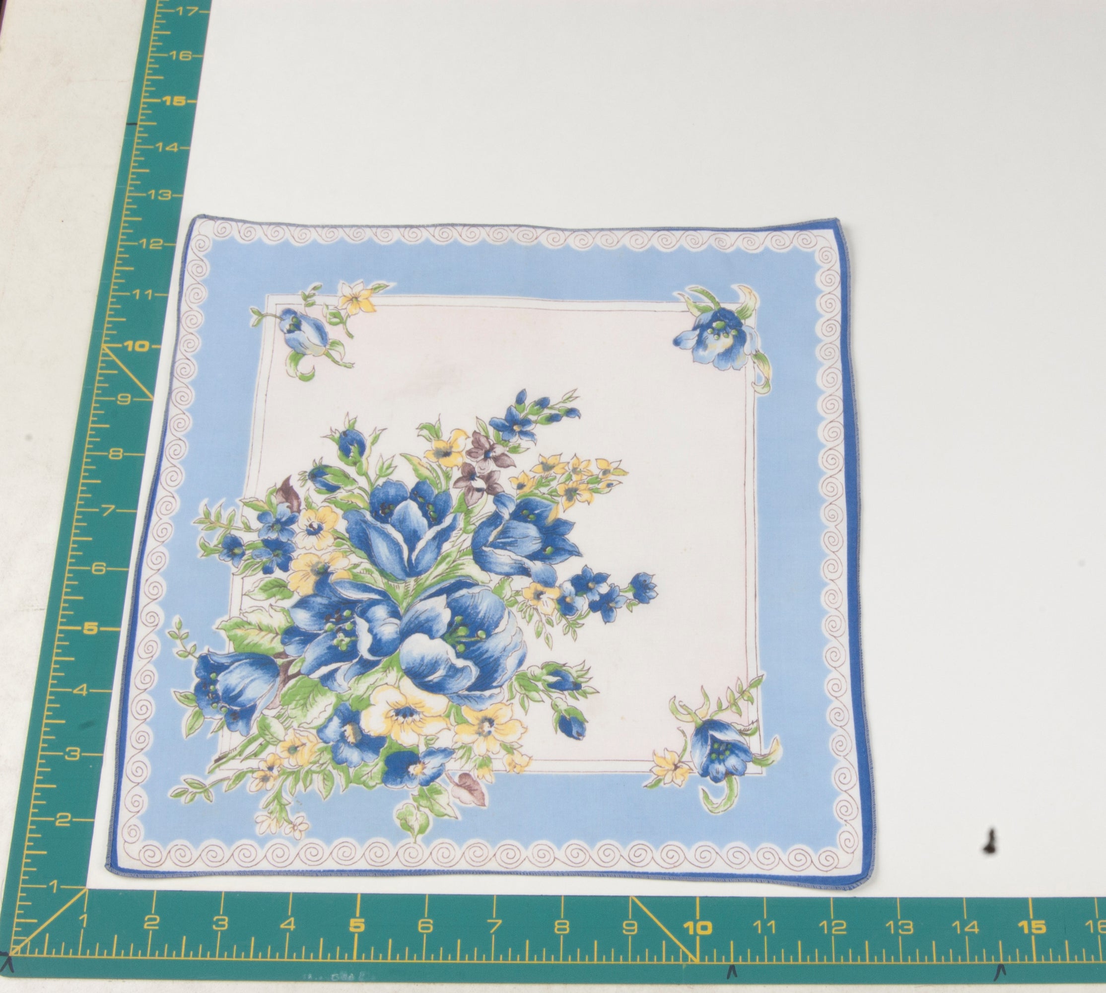 Floral vintage handkerchief - h0466