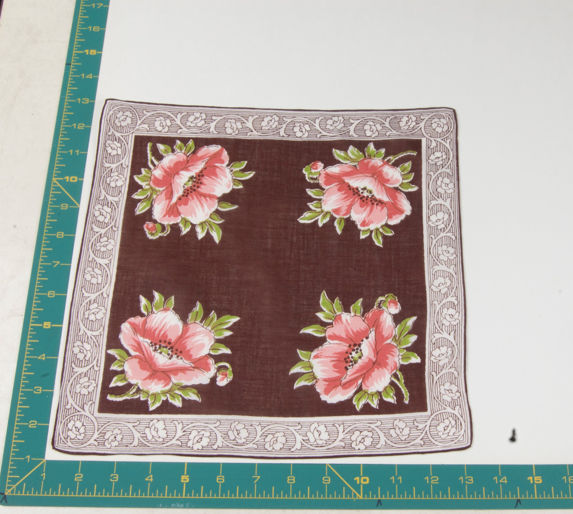 Floral vintage handkerchief - h0470