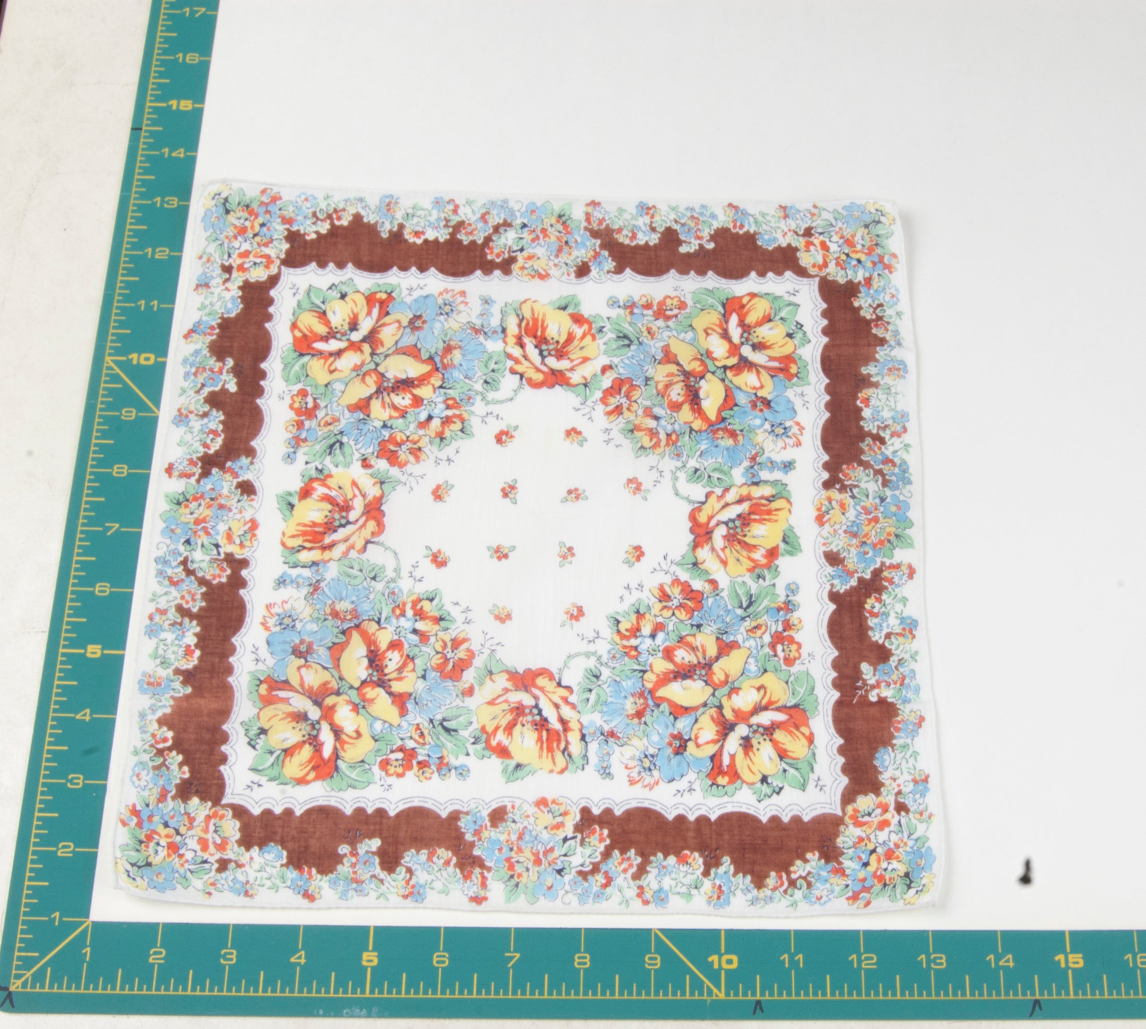 Floral vintage handkerchief - h0472