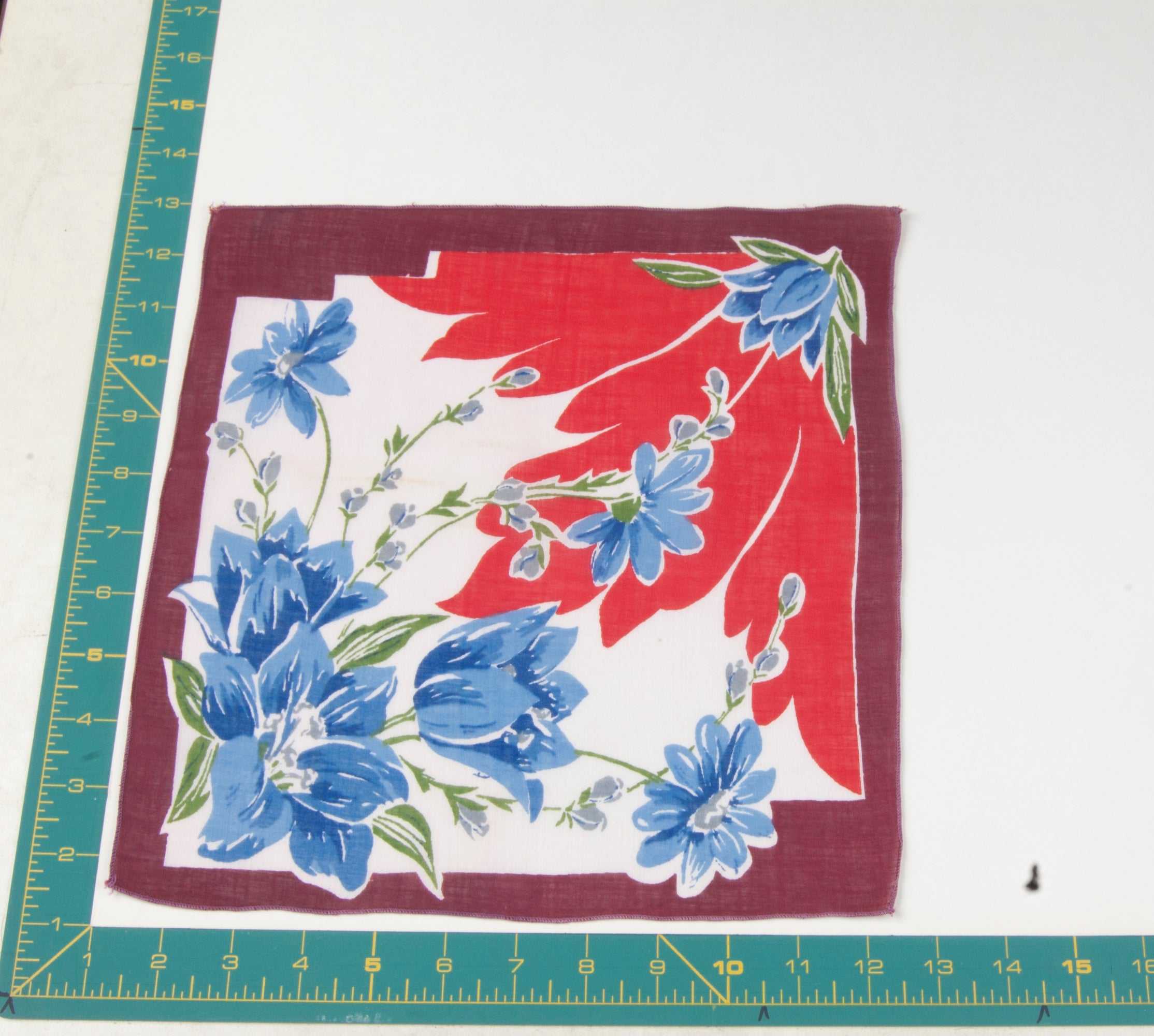 Floral vintage handkerchief - h0474