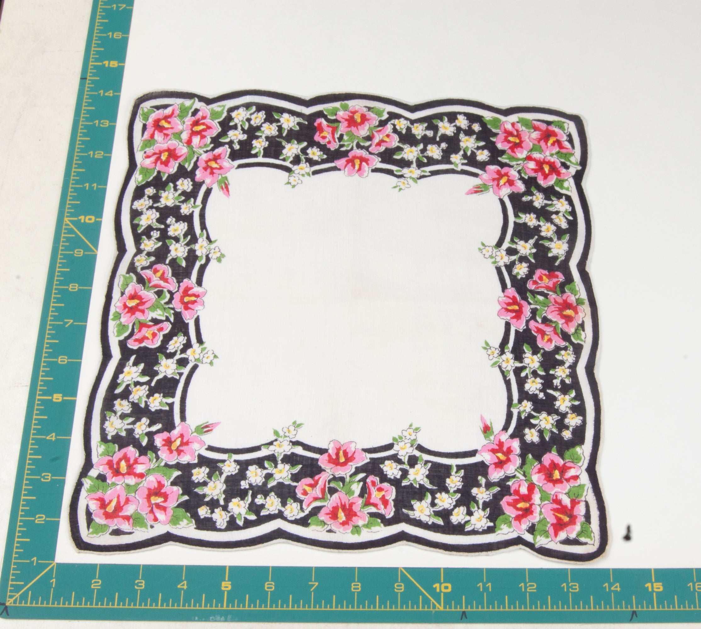 Floral vintage handkerchief - h0476
