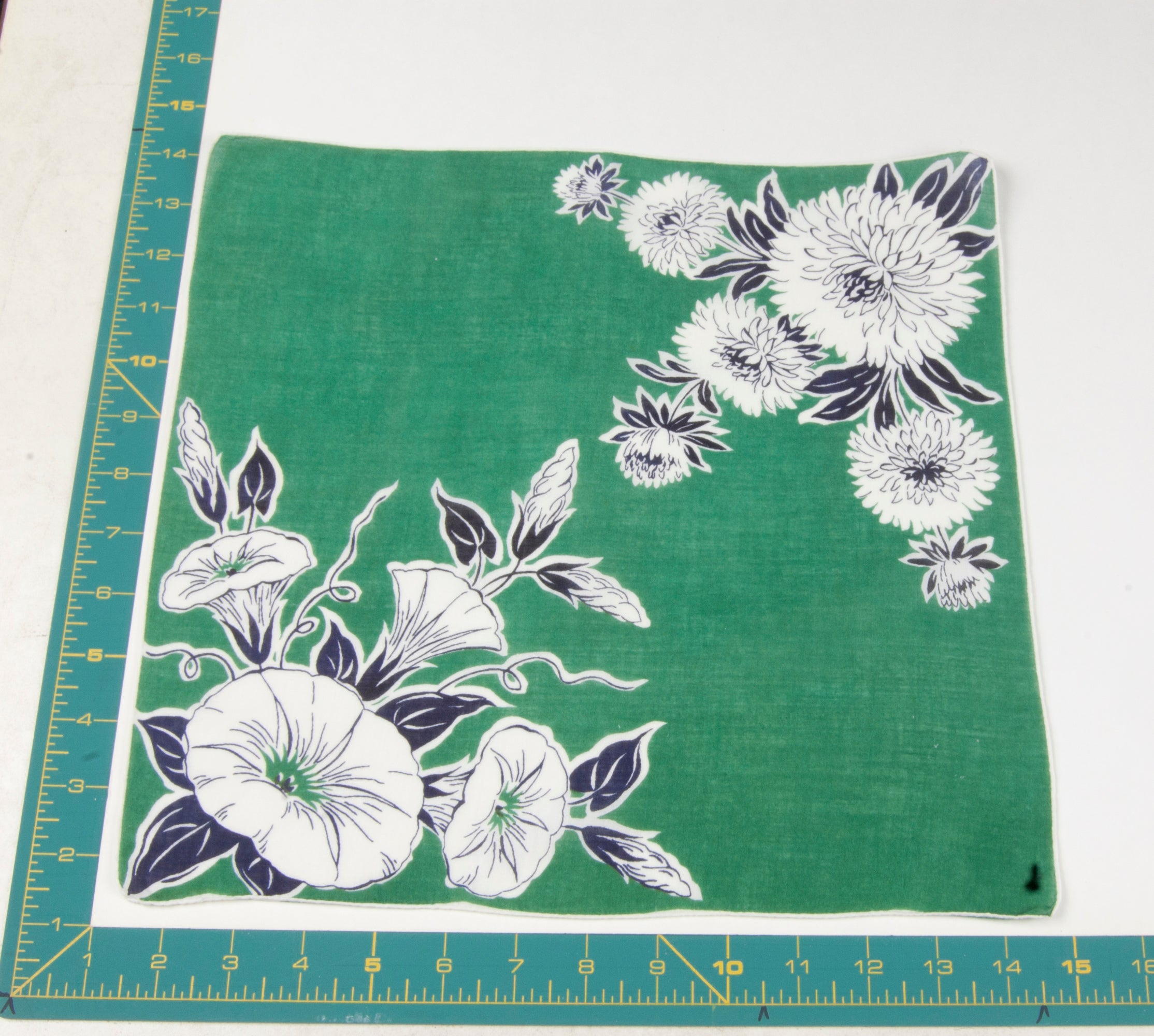 Floral vintage handkerchief - h0485
