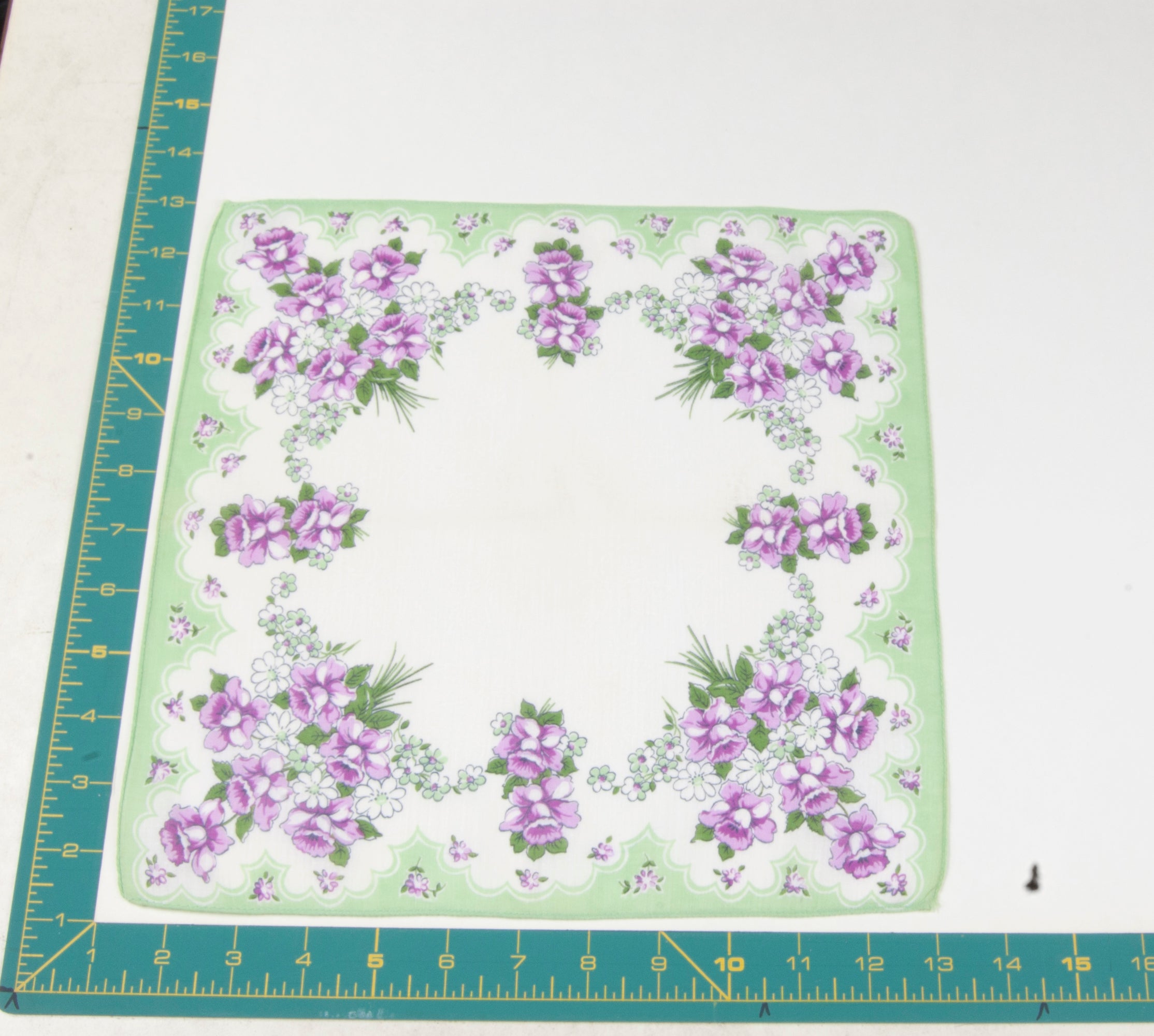 Floral vintage handkerchief - h0523