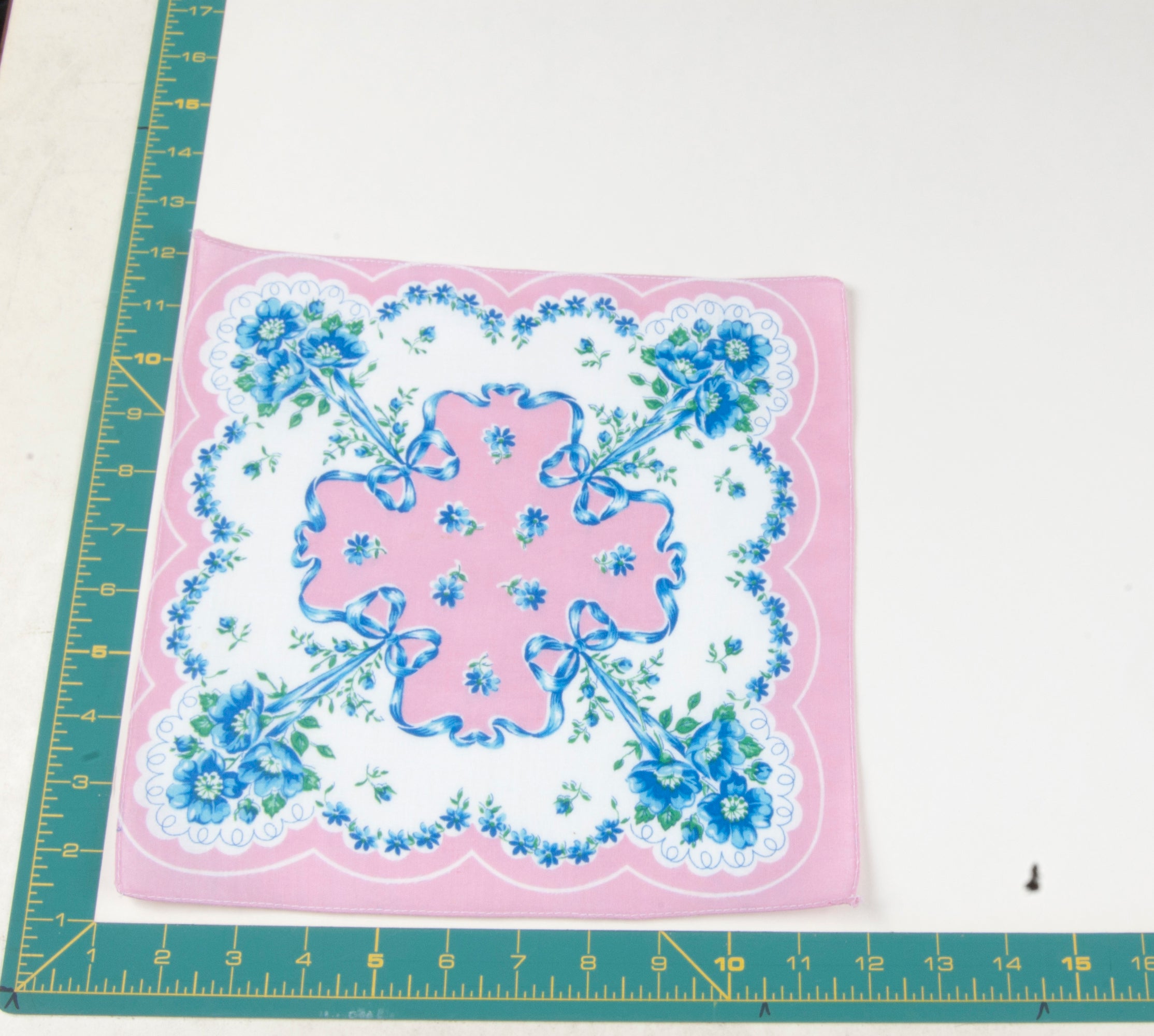 Floral vintage handkerchief - h0525