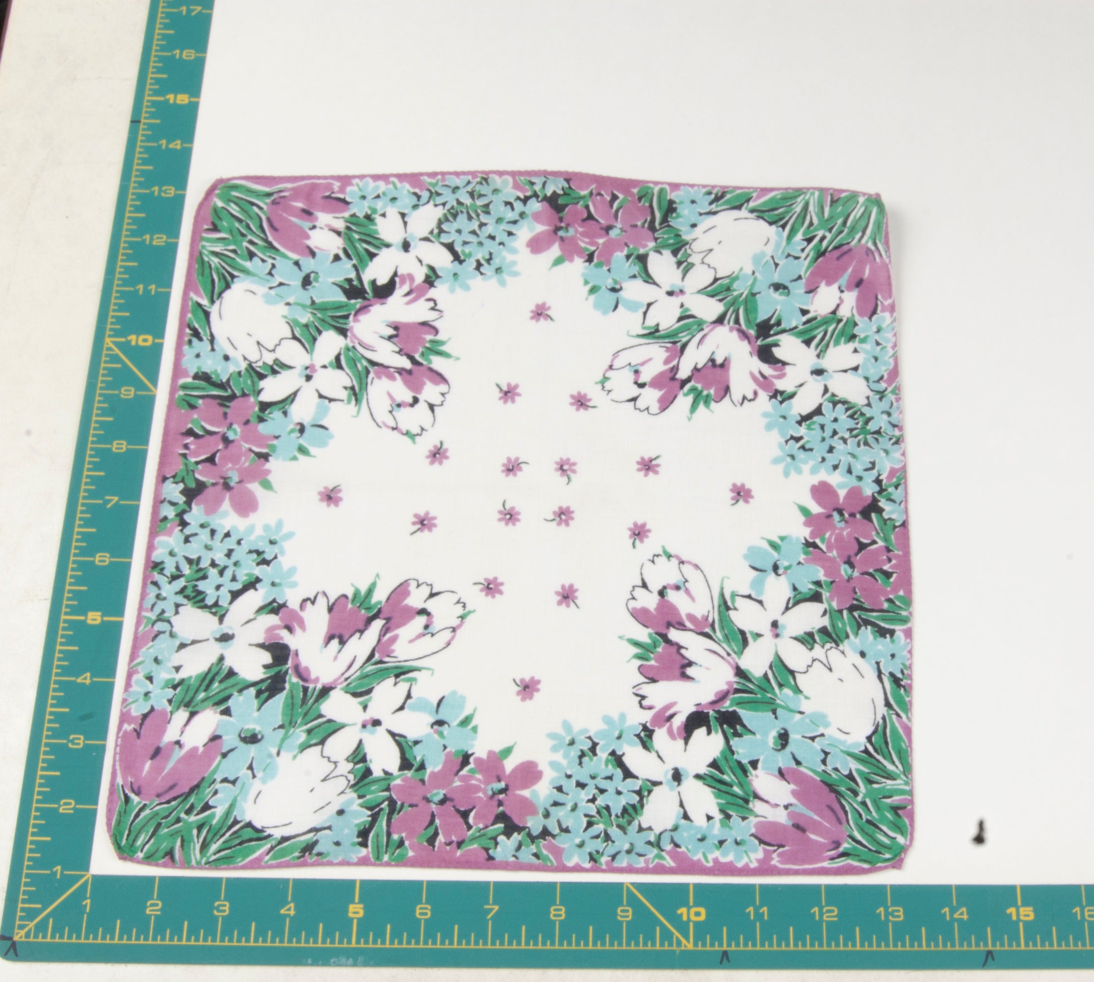 Floral vintage handkerchief - h0529