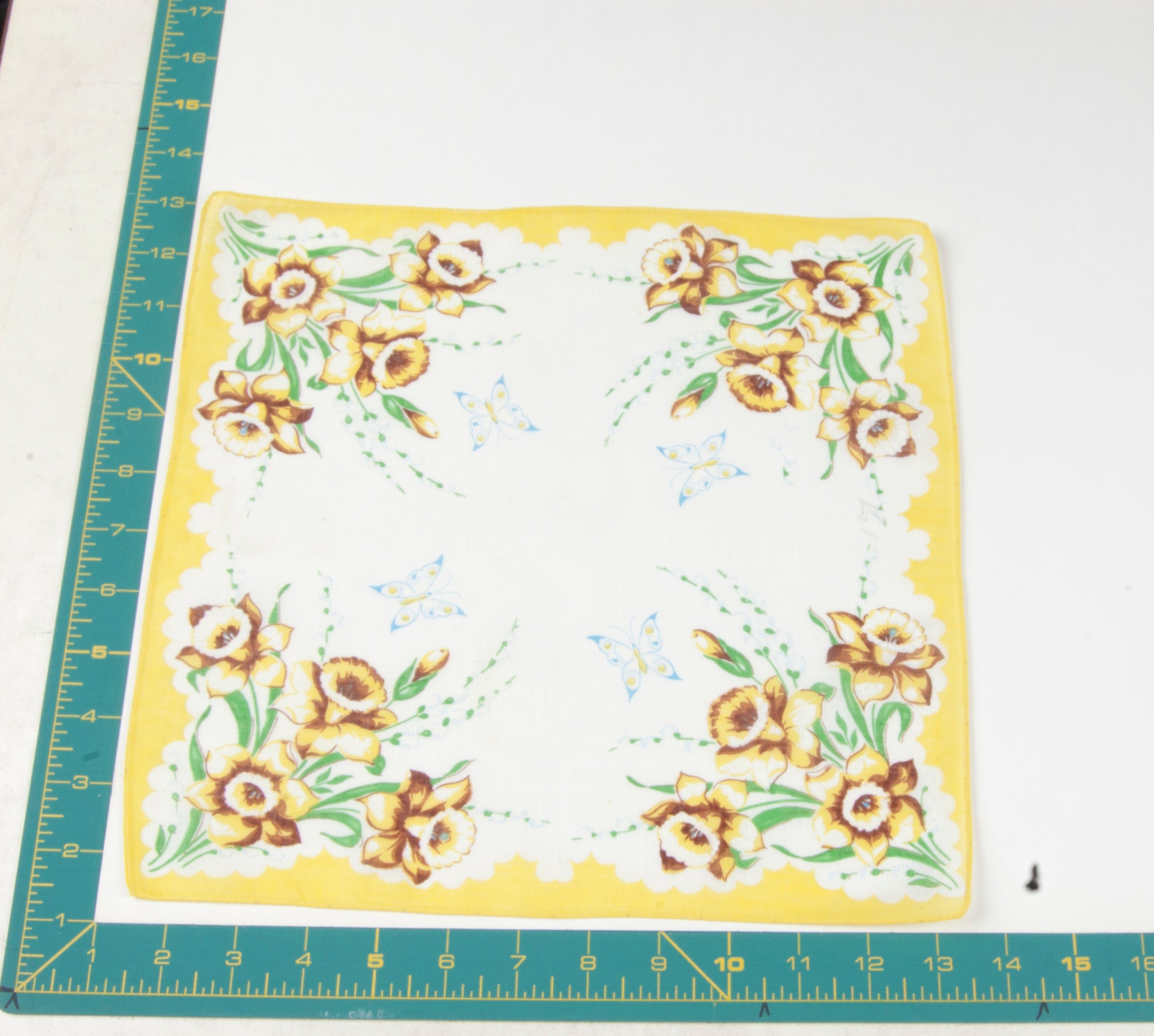 Floral vintage handkerchief - h0532