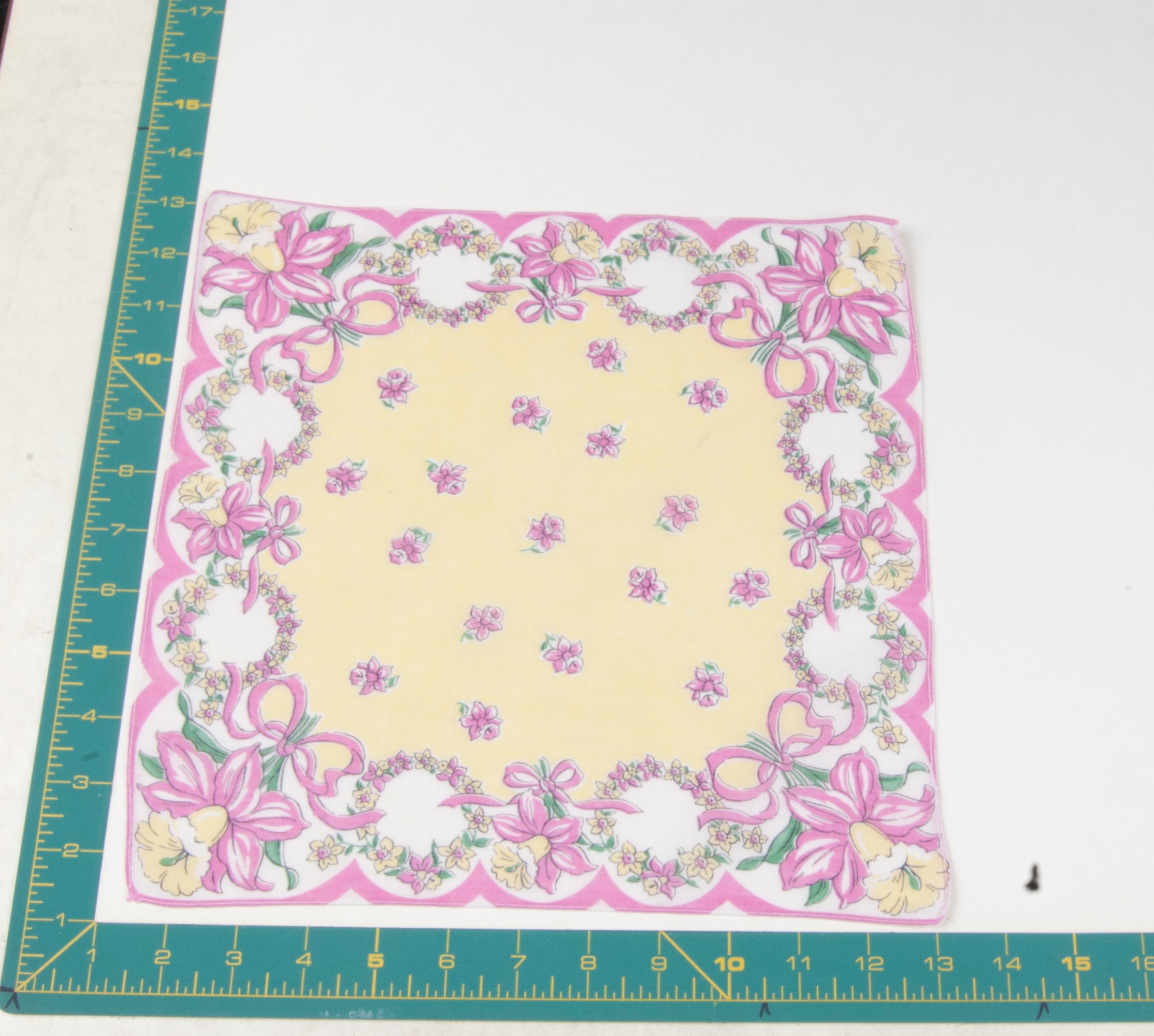 Floral vintage handkerchief - h0533