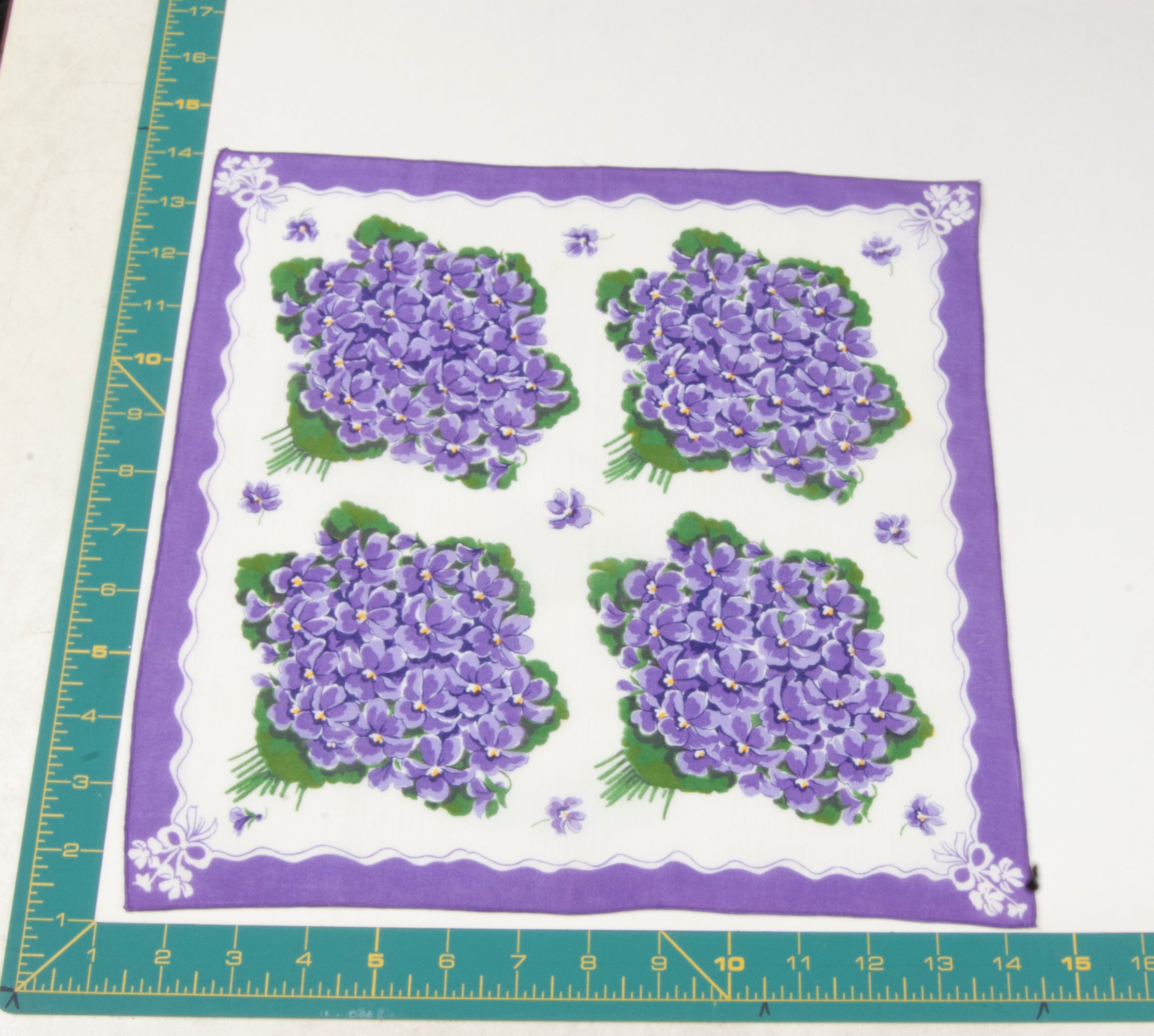 Floral vintage handkerchief - h0534