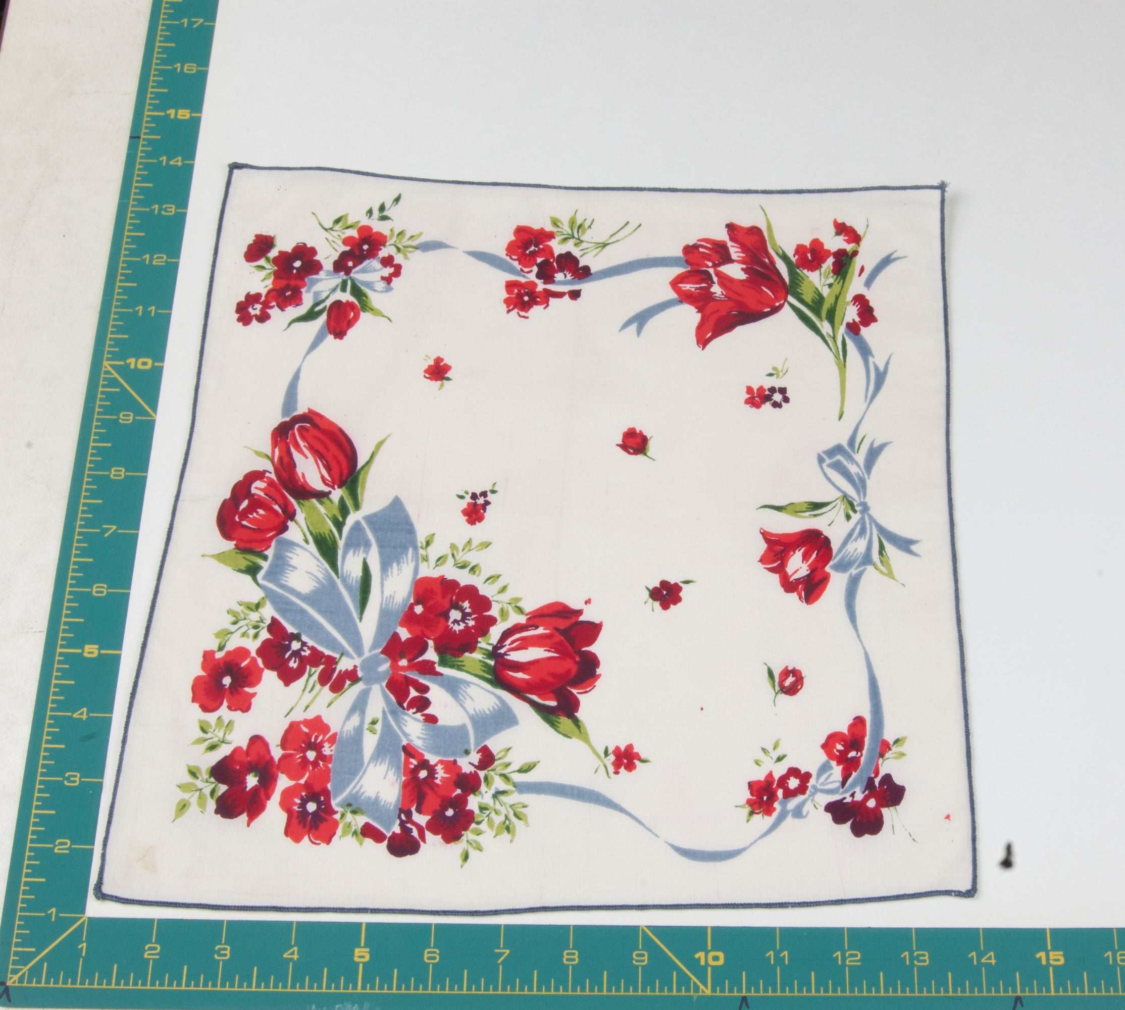 Floral vintage handkerchief - h0544